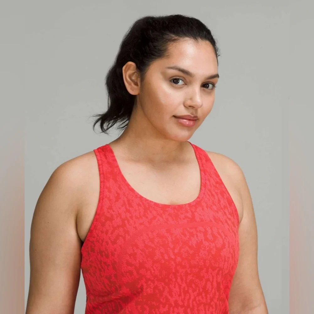 SOLD NWT Swiftly Tech 2.0 Racer Back Hip Length - Picture 2 of 5